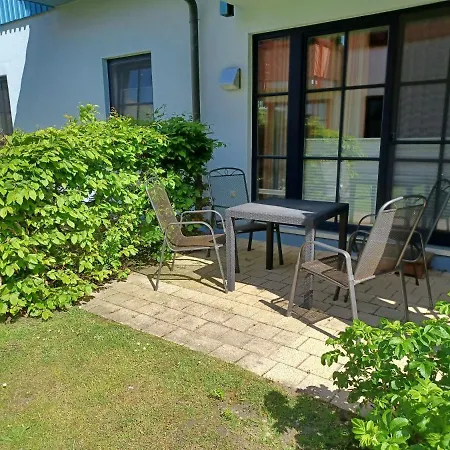 Oewern Diek 41 * Wustrow (Fischland)